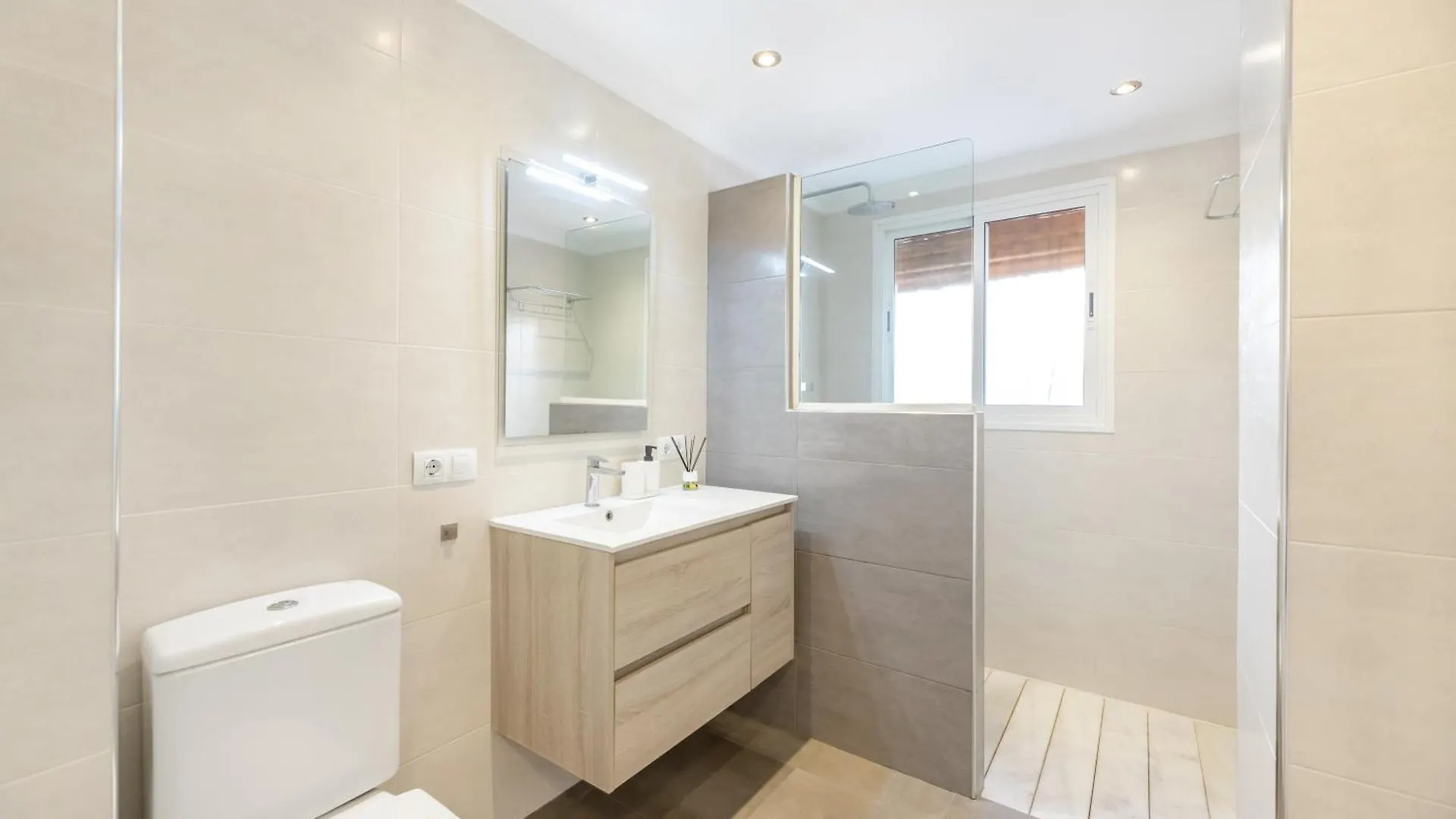 Barquilla Apartment - Kura Homes マルベーリャ 0*,  スペイン